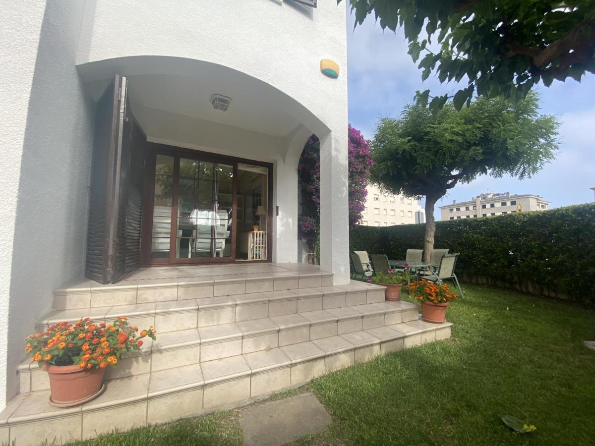 R17 Casa MERCÉ RODOREDA Calafell Exterior foto