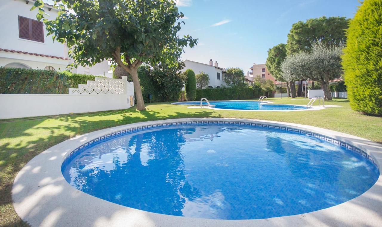 R17 Casa MERCÉ RODOREDA Calafell Exterior foto